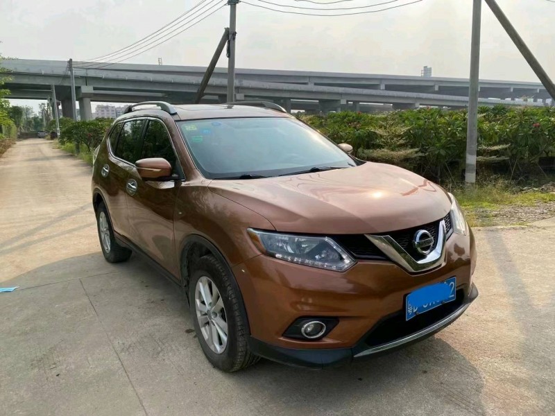 佛山14年日產奇駿8