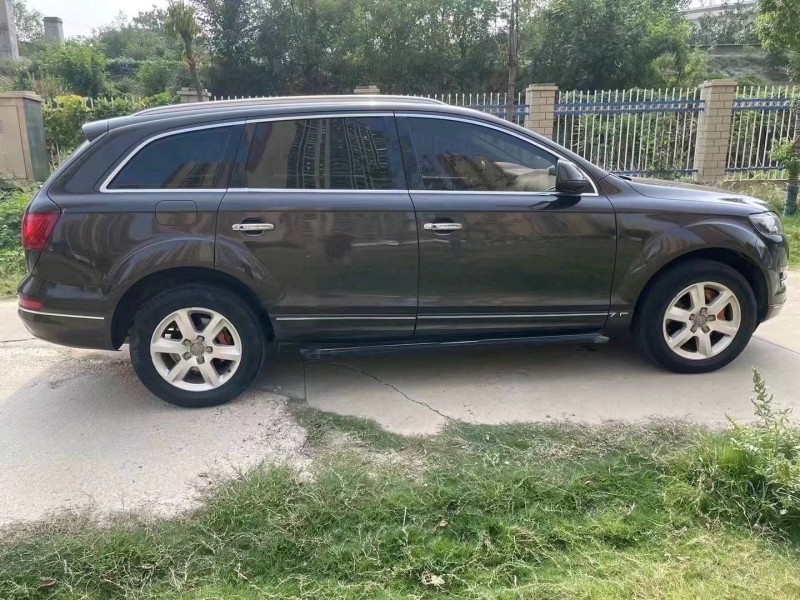 北京11年奥迪Q77