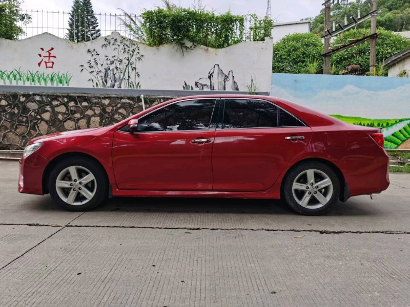 东莞13年丰田凯美瑞5