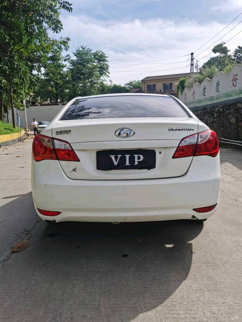 东莞18年现代悦动9