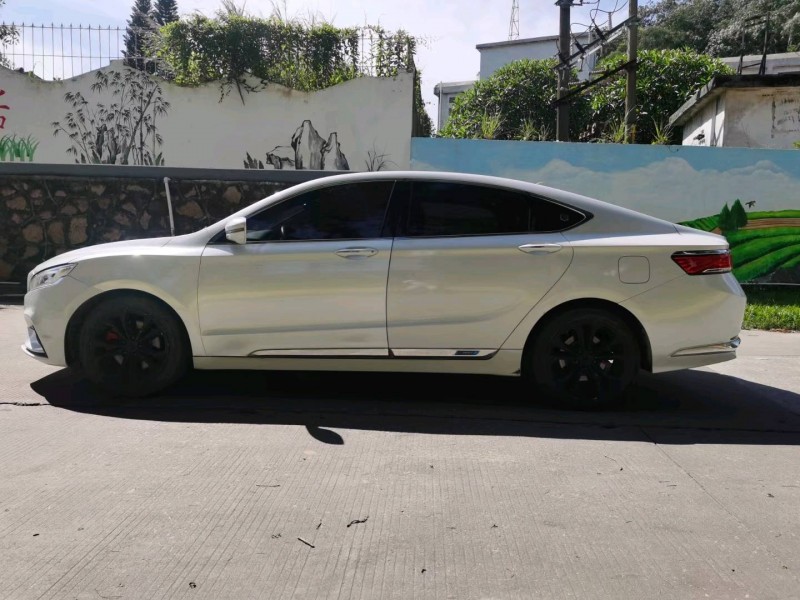 东莞18年吉利博瑞5