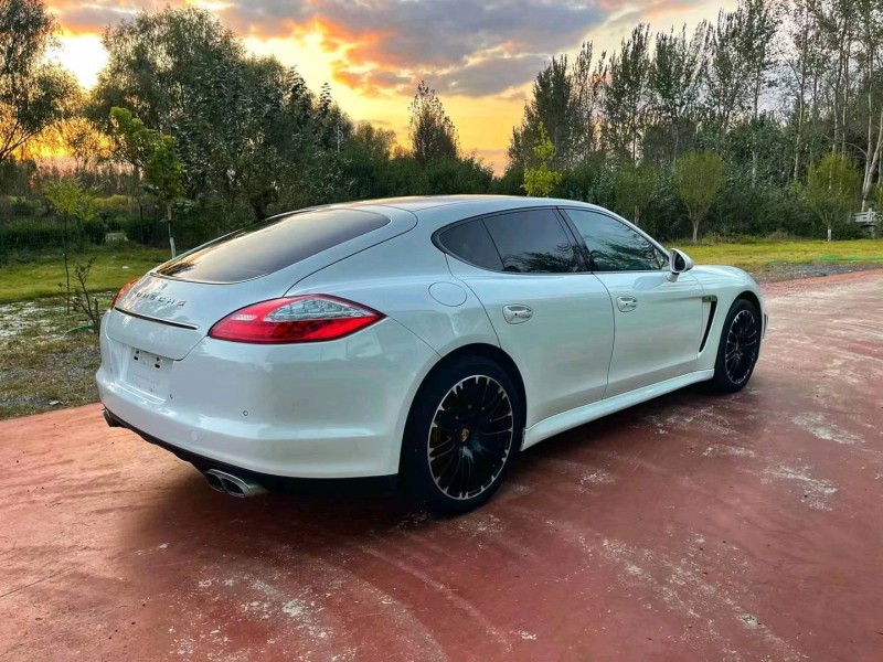 潍坊12年保时捷帕拉梅拉7