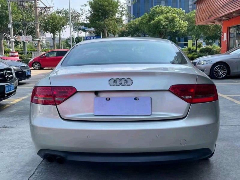 广州11年奥迪A52