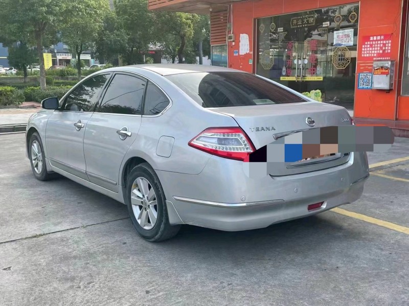 广州11年日产天籁7