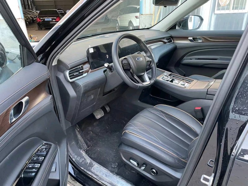 济宁22年福特领裕5