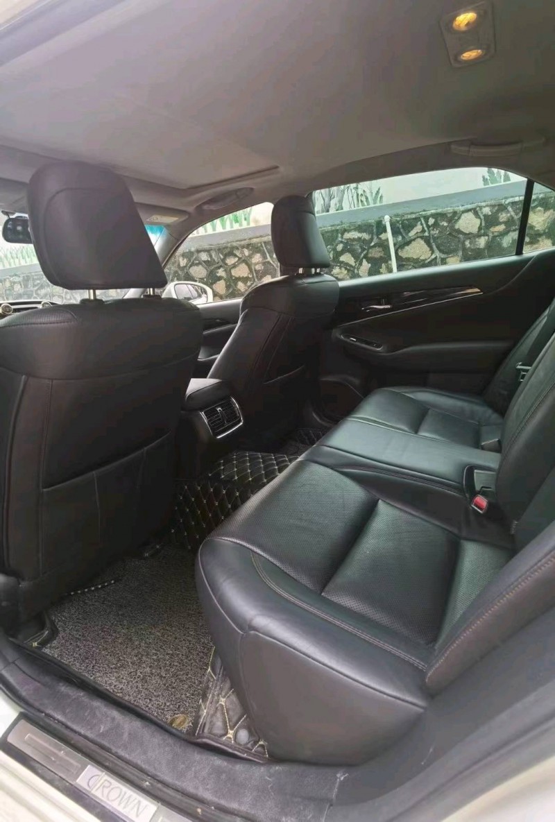 东莞16年丰田皇冠7