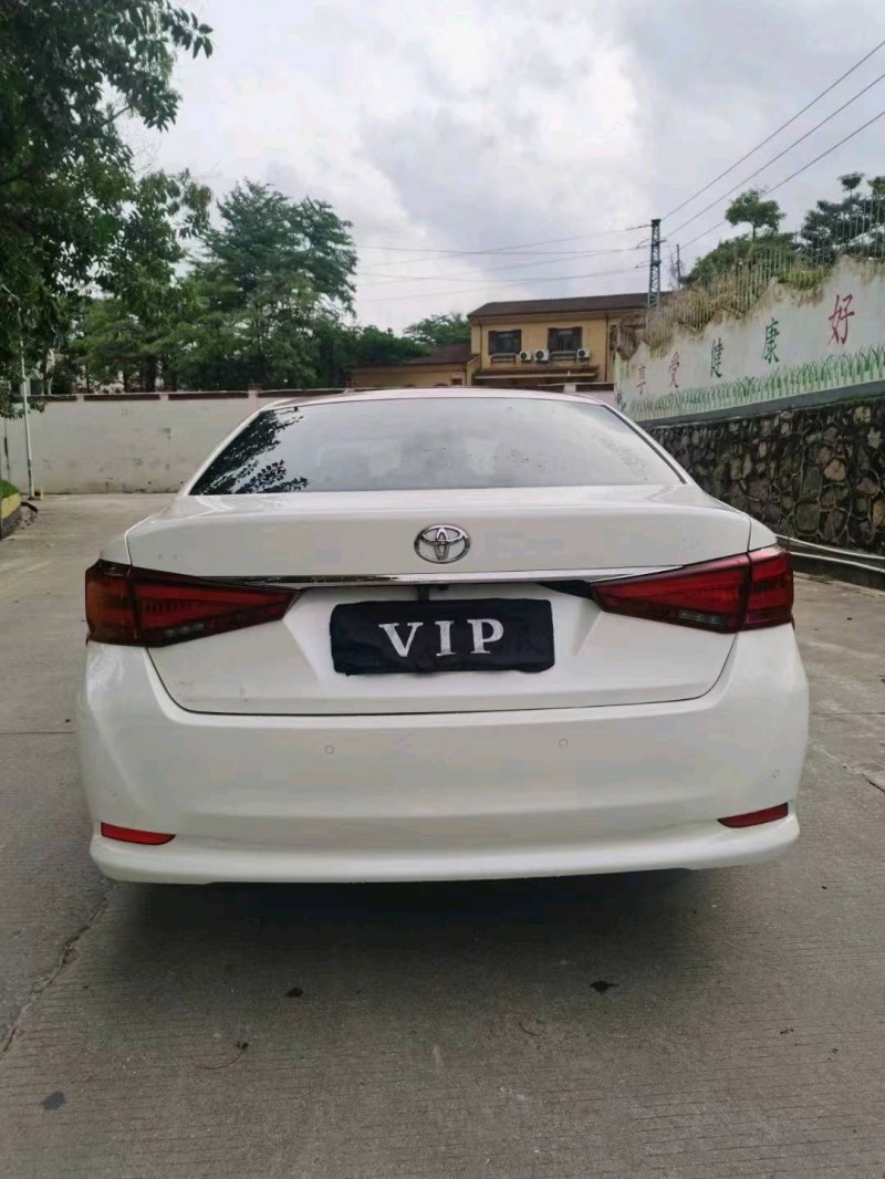 东莞16年丰田皇冠9