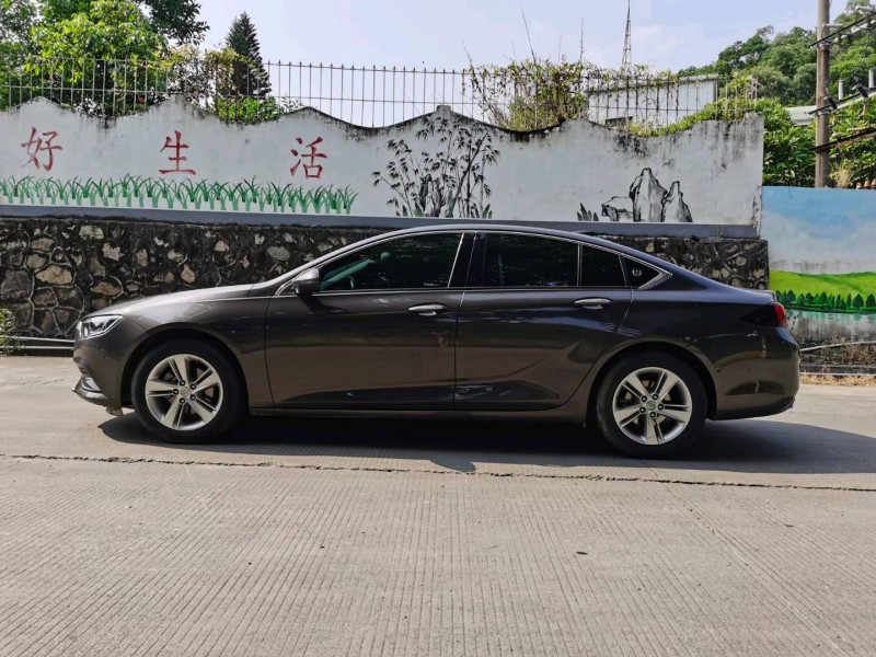 东莞20年别克君威4