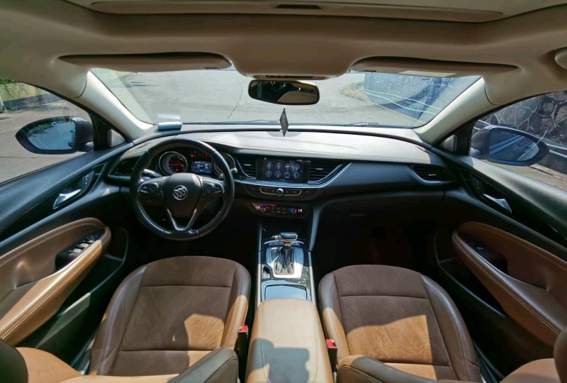 东莞20年别克君威8