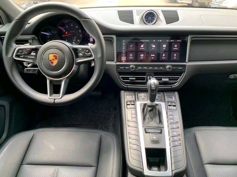 中山21年保时捷Macan8