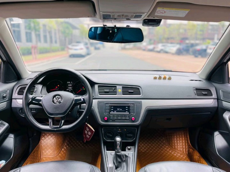 东莞16年大众朗行5