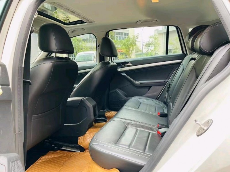 东莞16年大众朗行6