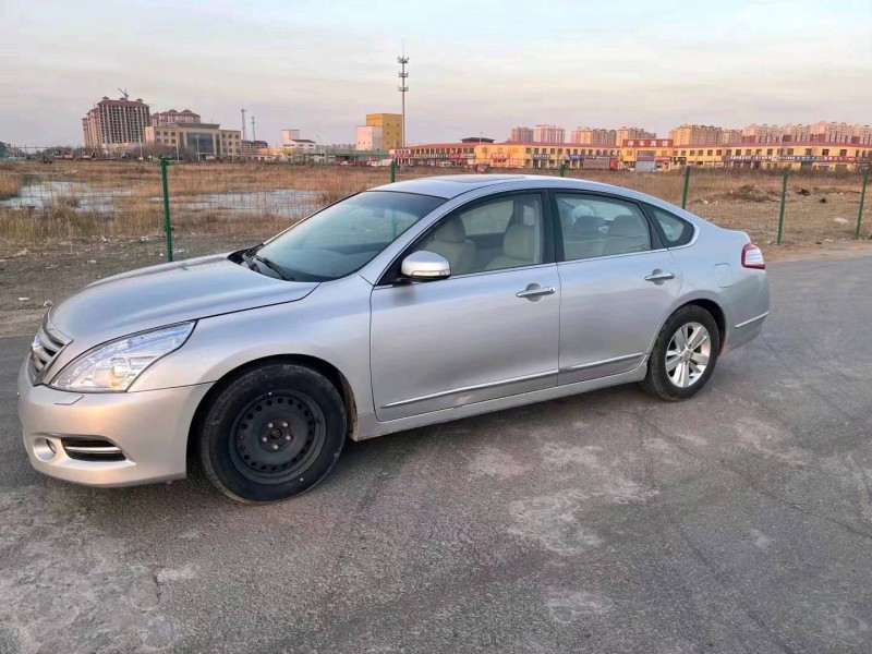 邯鄲11年日產天籟4