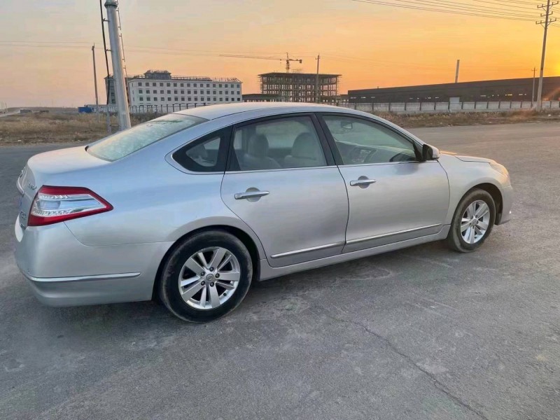 邯鄲11年日產天籟5