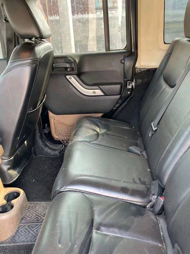 潍坊13年Jeep牧马人6