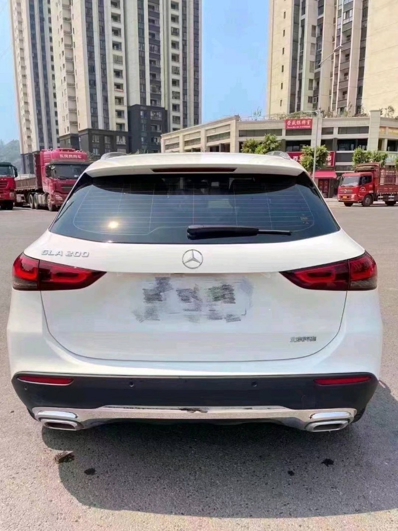 重庆21年奔驰GLA4