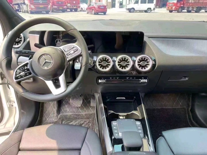 重庆21年奔驰GLA5