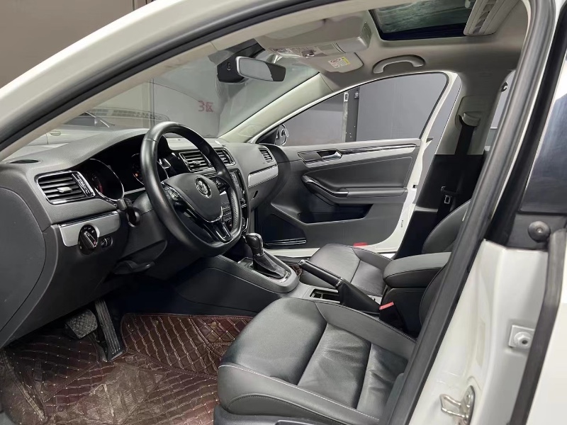 成都19年大众速腾7