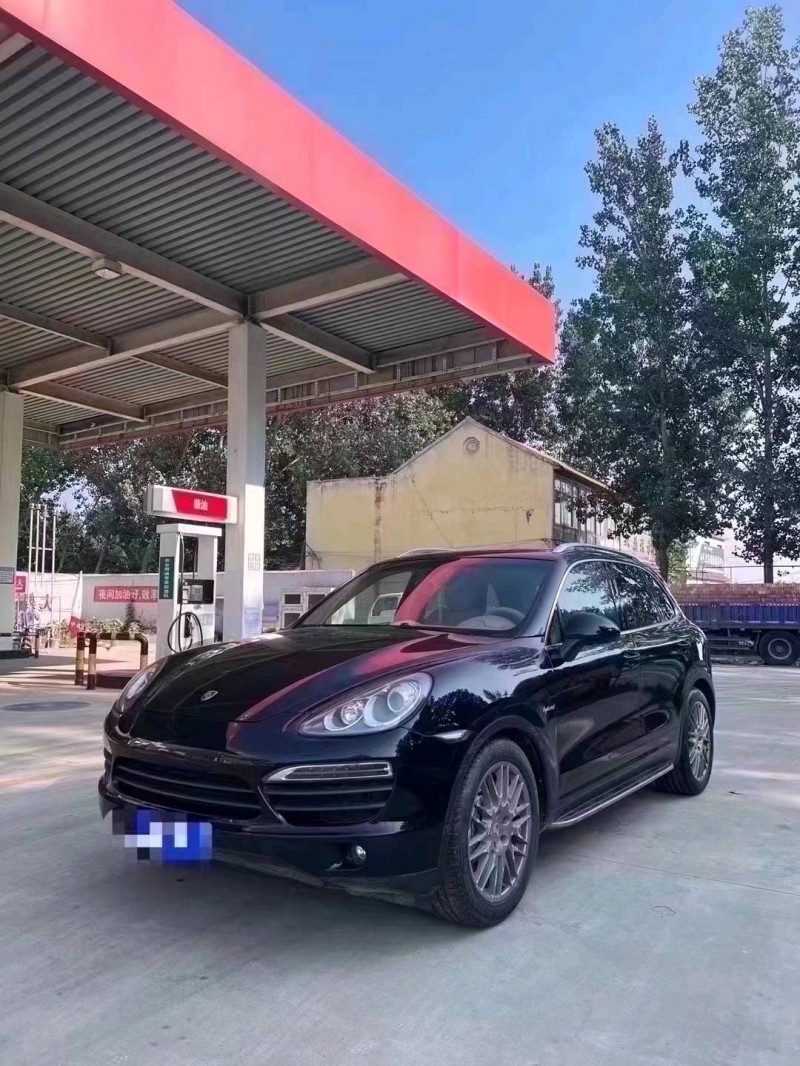 北京11年保时捷卡宴8