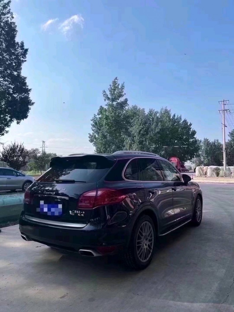 北京11年保时捷卡宴7