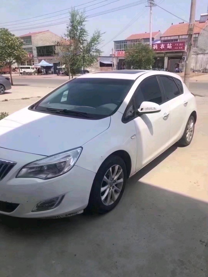 北京13年别克英朗2