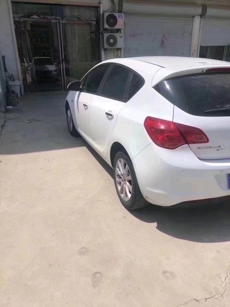 北京13年别克英朗4