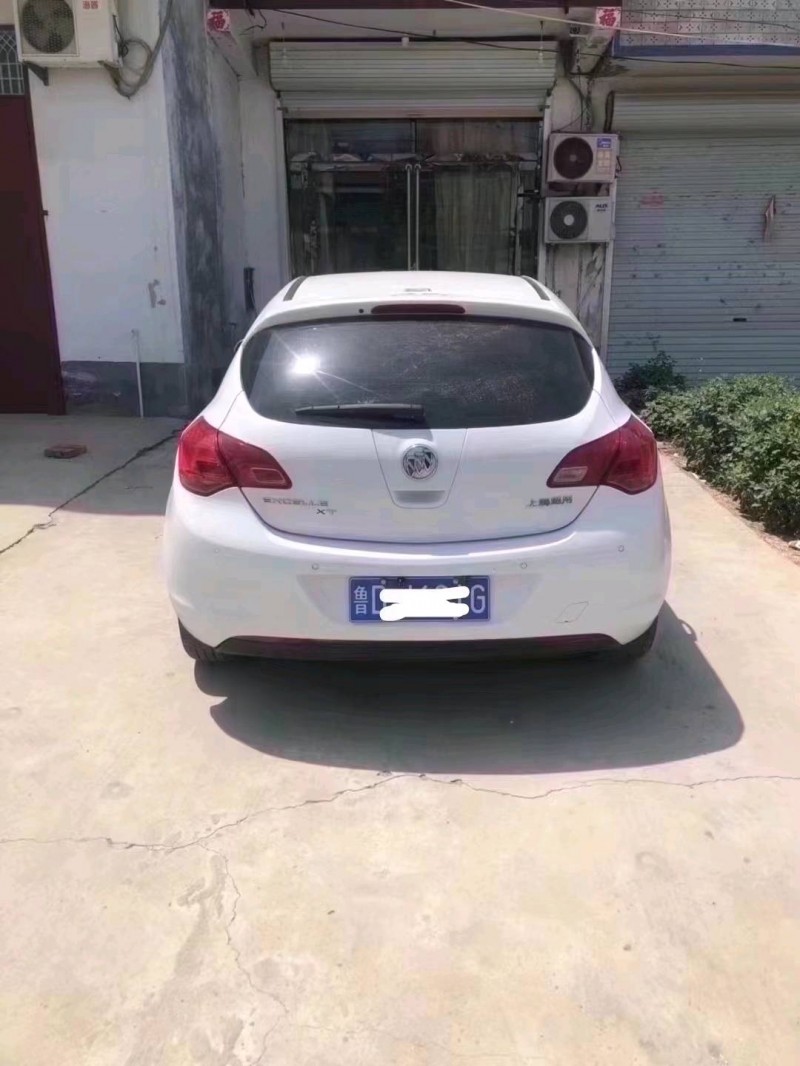 北京13年别克英朗6