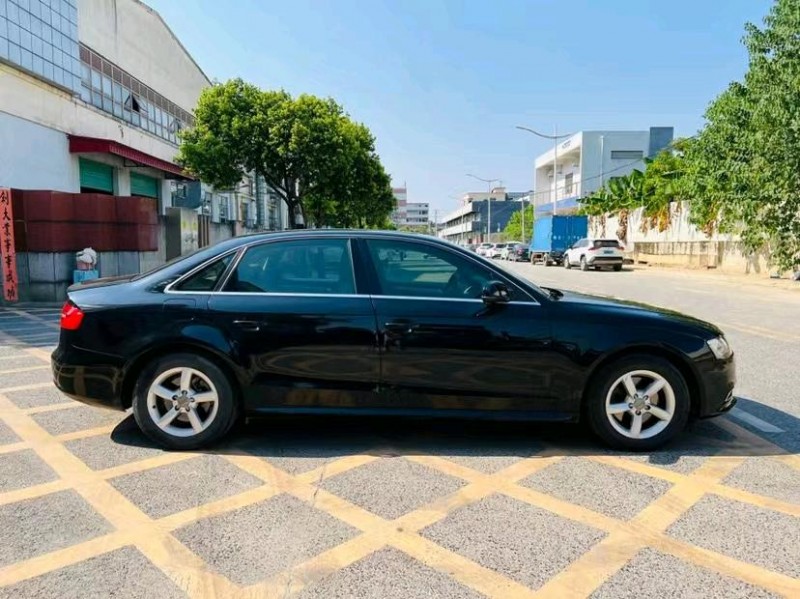东莞13年奥迪A4L8