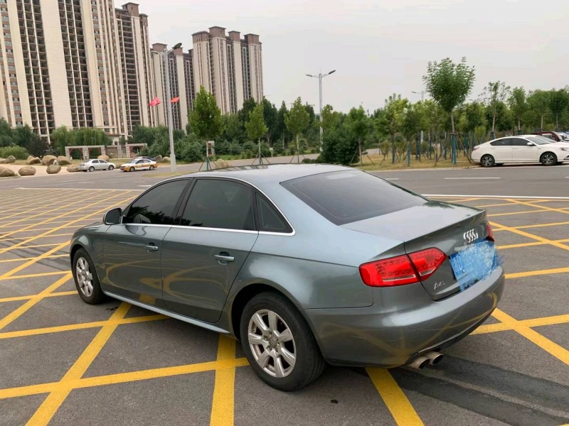 北京12年奥迪A4L7