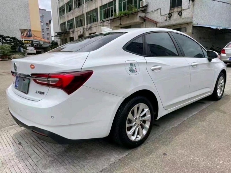 中山21年别克威朗5