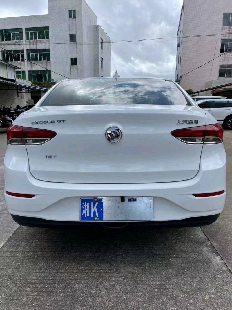 中山18年别克英朗4