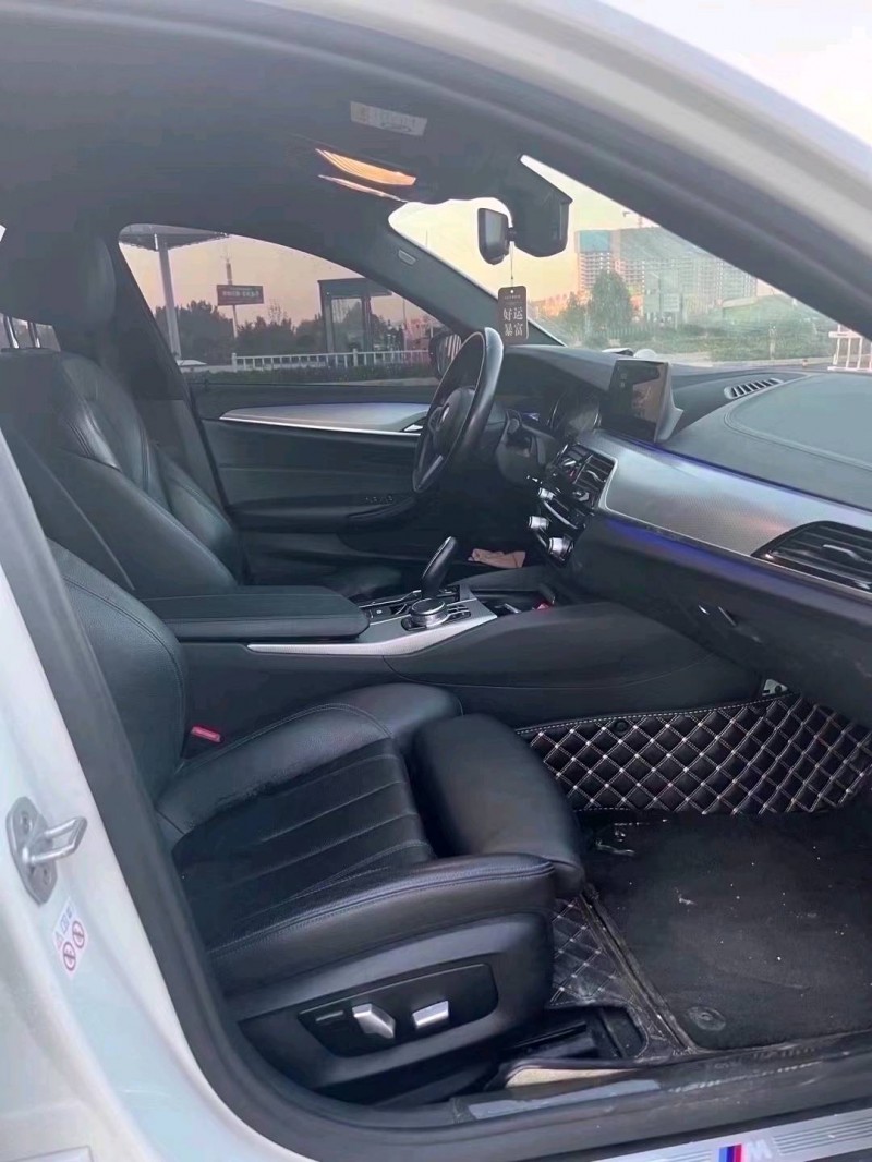 北京18年宝马5系4