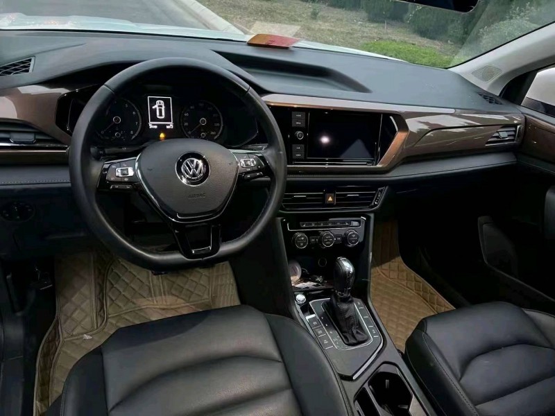 北京19年大众途岳5