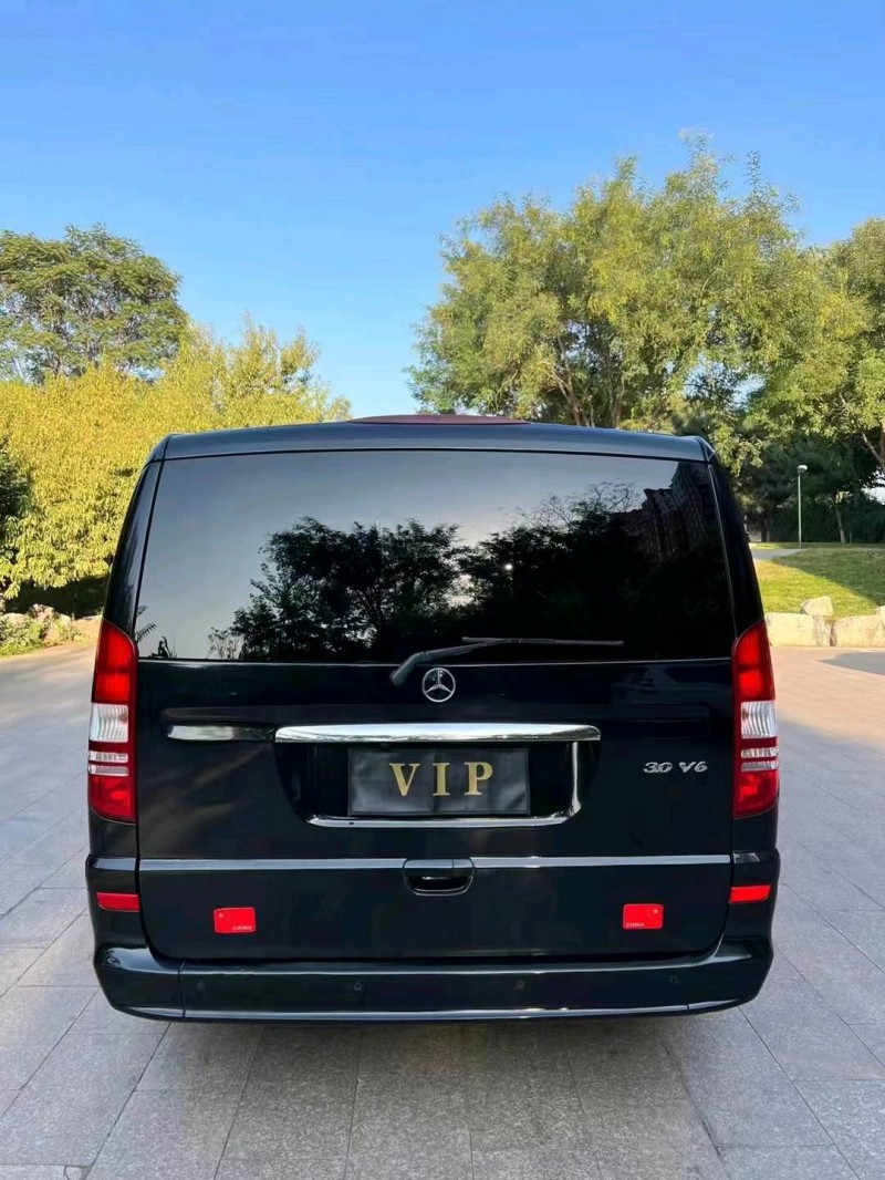 邢台16年奔驰唯雅诺4