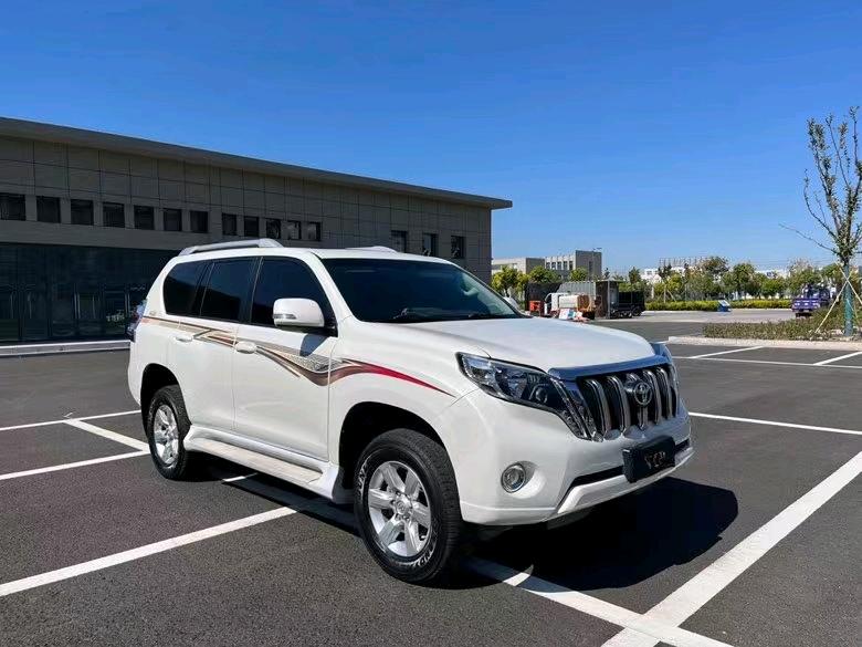 盐城17年丰田普拉多8