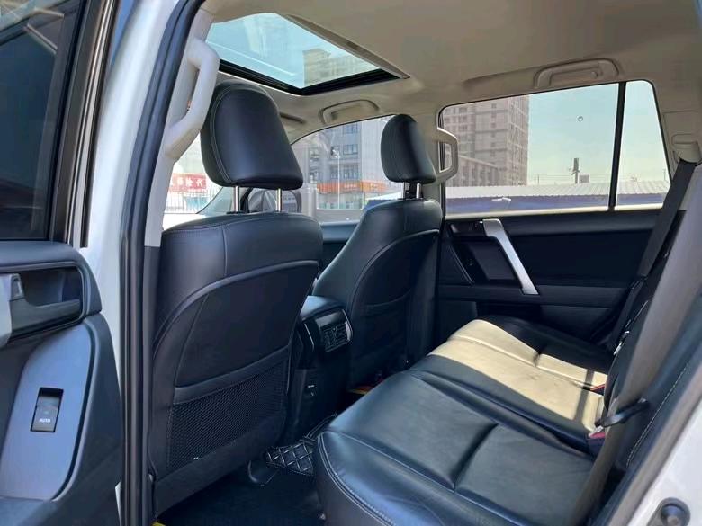 盐城17年丰田普拉多3