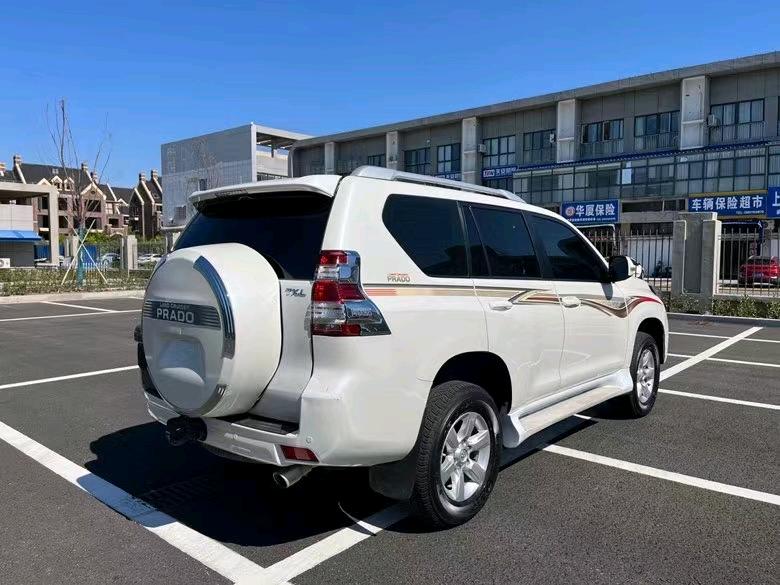 盐城17年丰田普拉多4