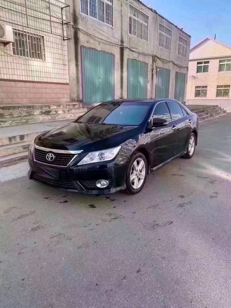 济宁13年丰田凯美瑞4