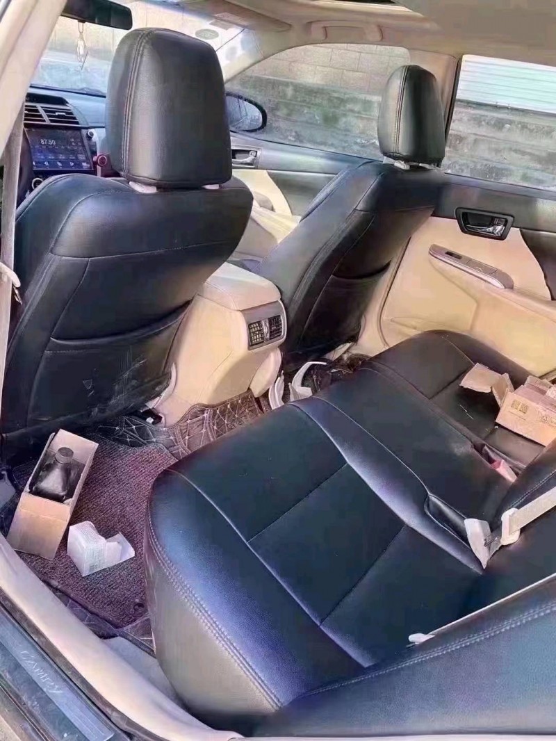 济宁13年丰田凯美瑞3