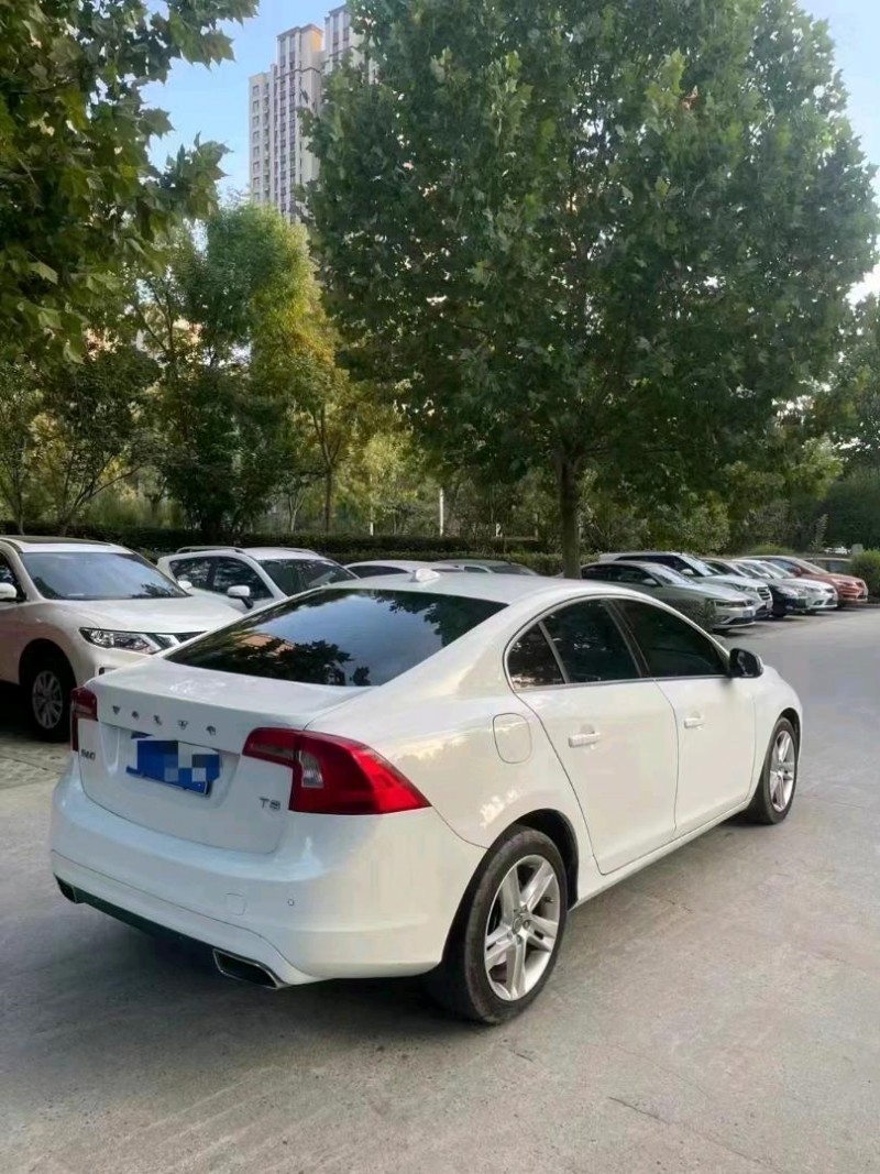枣庄13年沃尔沃S60L5