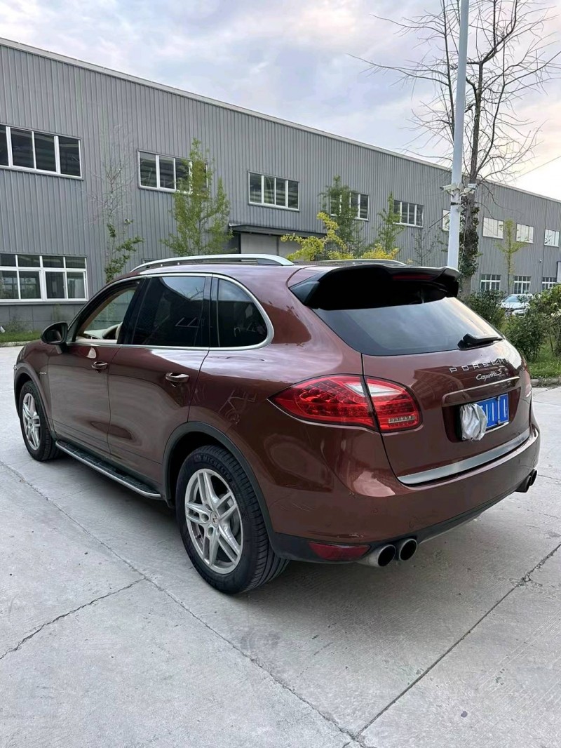 盐城13年保时捷卡宴8