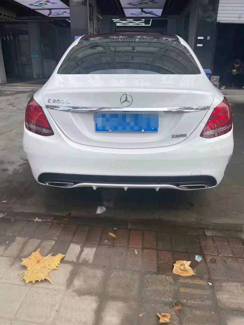 青岛18年奔驰C8