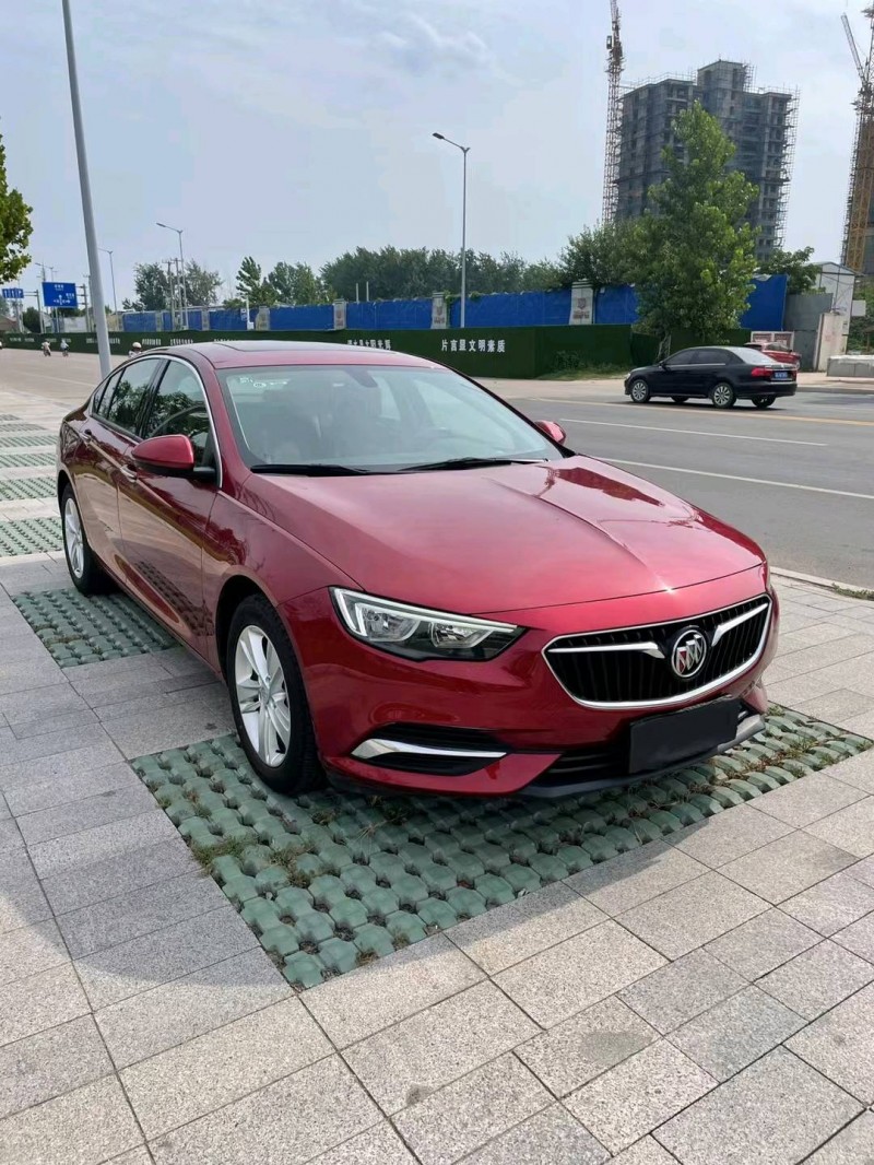 徐州19年别克君威8