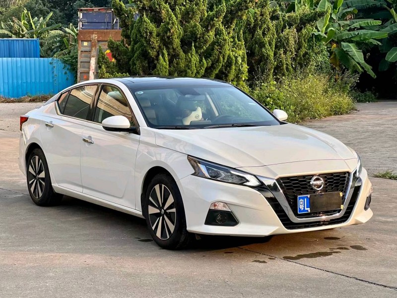 东莞22年日产天籁3