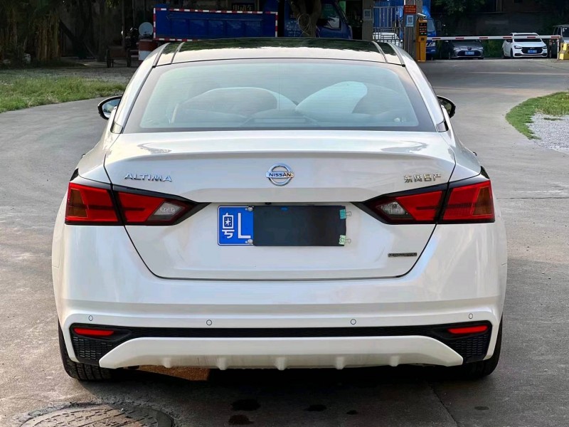 东莞22年日产天籁4