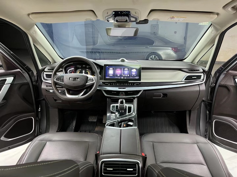 成都20年吉利嘉际7