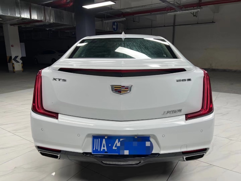 成都18年凯迪拉克XTS4
