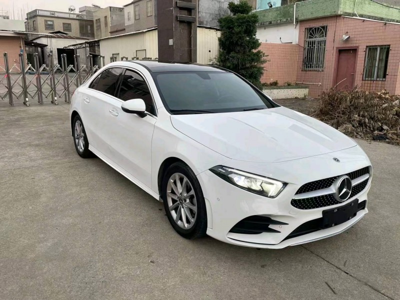 广州21年奔驰A3