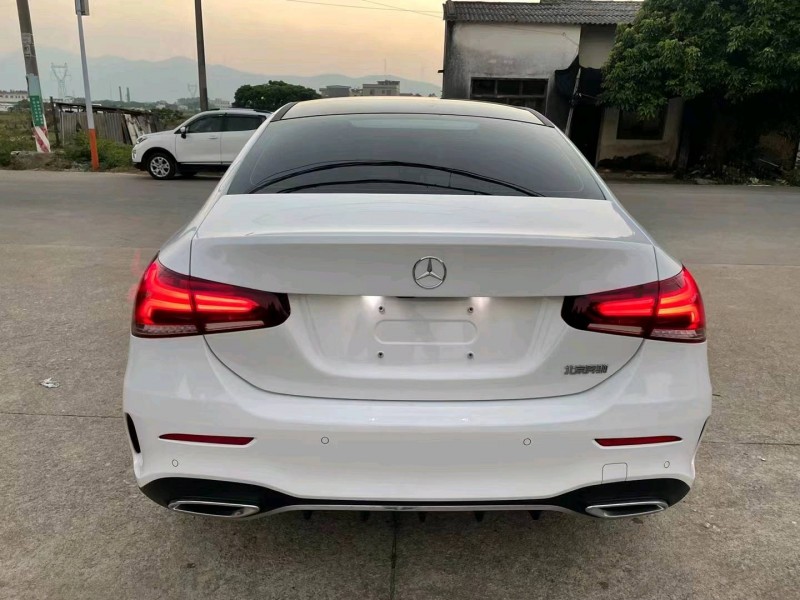 广州21年奔驰A8