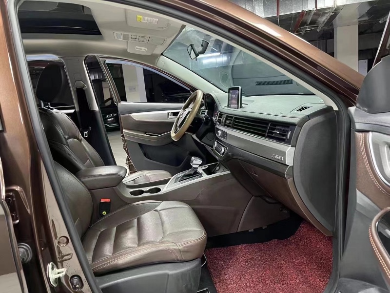 成都17年东风景逸2